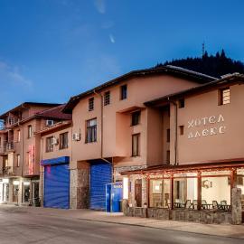 Family Hotel Alex, viešbutis mieste Zlatogradas