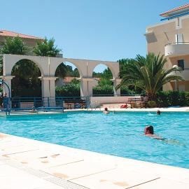 Résidence Lagrange Vacances Le Domaine d'Azur et Tahiti Park, hotel in Le Lavandou