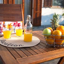 Apartment Lara, hotel in Kraljevica