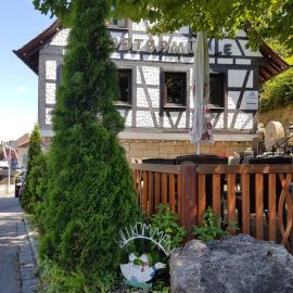 Hotel Restaurant Klostermühle, hotelli kohteessa Reutlingen