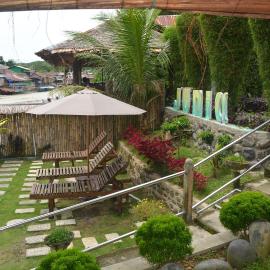 Junia Guesthouse Bukit Lawang, hotelli kohteessa Bukit Lawang