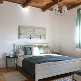 Twin Pines Apartment - Ikerfenyők apartman