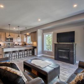 Semi-Lakefront Luxury Retreat In Blind Bay, Bc Cottage, hotel a Blind Bay