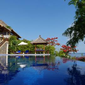 Private Luxury Villa Celagi - with large infinity pool and ocean view, hotel v destinácii Amed