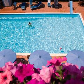 Hotel Leuco', готель у місті Мартінсікуро