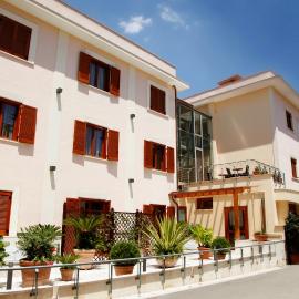 Hotel Diana, hotel i Pompeji