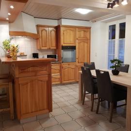 Apartement-Gîte rural à 3 km de Delémont, hotel em Courcelon