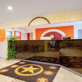 Economy Inn & Suites, hotel Dentonban