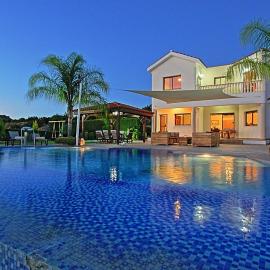 Golden Valley Villa