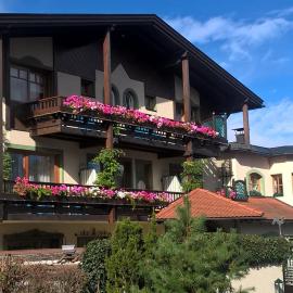 Dietrichsteinerhof Apartments & Rooms, hotel Faak am Seeben