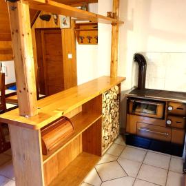 Mountain apartment Uskovnica, hotel in Bohinj