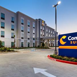 Comfort Suites Humble Houston IAH，亨博爾的飯店