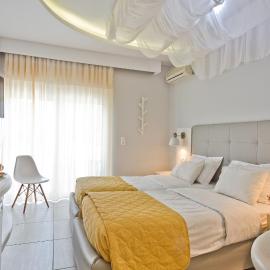 Venezia Bungalows, hótel í Karpathos