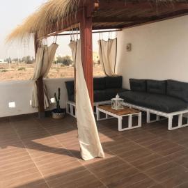 Villa avec piscine, hotel a Triffa
