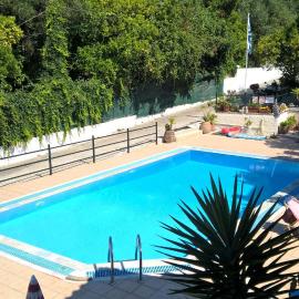 ZOI & ALEXIA APARTMENTS