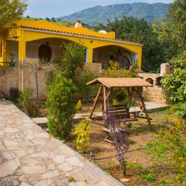 Villa-Maria