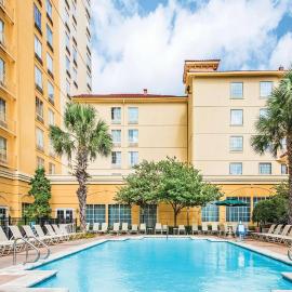 La Quinta Inn & Suites by Wyndham San Antonio Riverwalk, hotel i San Antonio