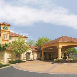 La Quinta by Wyndham St. Louis Westport, hotel in Saint Louis