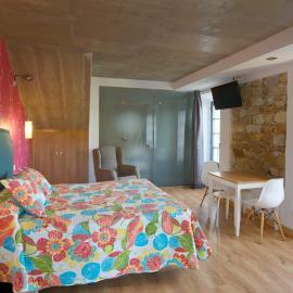 APARTAMENTOS LA LLONGAR, hotel a Infiesto