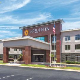 La Quinta by Wyndham Columbus North, hótel í Columbus