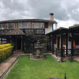EL DESCANSO “the Rest”, hotel v mestu Otavalo