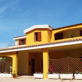 Meravisola Costa Rei Holiday Rooms, hotel u gradu Kastijadas