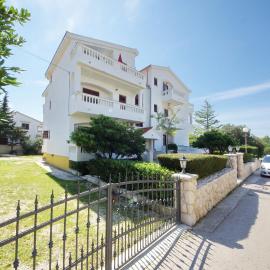 Apartments Beach, viešbutis mieste Vrsi