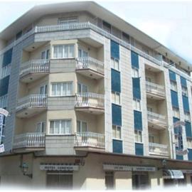 Viesnīca HOTEL LORENZO pilsētā Karbaljino