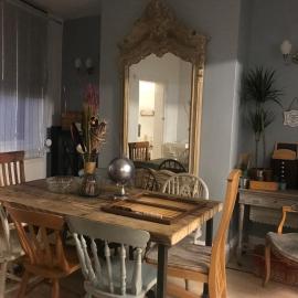 BEAUTIFUL TERRACE COTTAGE HOME, 3 BEDROOM HOUSE near Alton Towers, LEEK Centre, Peak District on doorstep, hotel di Leek