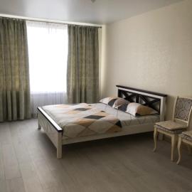 Центр Буча апартаменти подобово, hotel sa Bucha