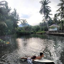 Jasri Dalem Surf Retreat、Jasriのホテル