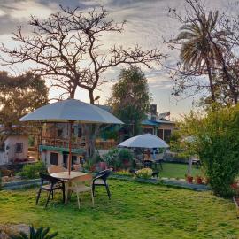 Aditya Forest Eco Resort, hotel i Ābu