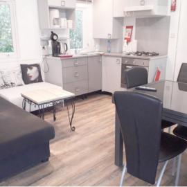Mobile Home Service Hotelier, hotel in Fréjus