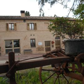 Fattoria Nonno Neno B&B, hotel u gradu Appignano