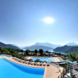 Camping La Viste: Rousset şehrinde bir otel