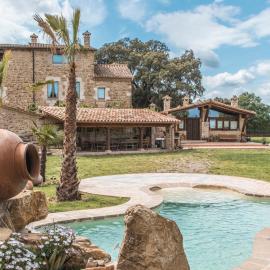 Mas Tulsà Casa Rural Girona, hotel din Riudellots de la Creu