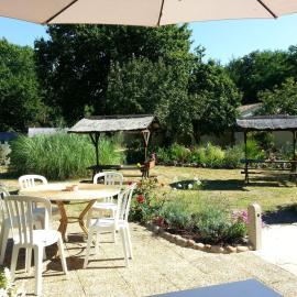 Viesnīca Acacias Hôtel Motel pilsētā Vande Montalive