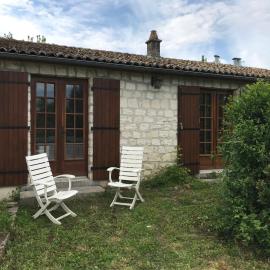 May's Cottage，Availles-Limouzine的飯店