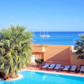 Hotel Punta Nord Est, ξενοδοχείο σε Castellammare del Golfo