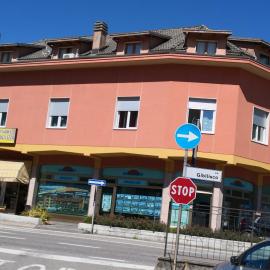 B&B MANITO, hotel in Lavena Ponte Tresa