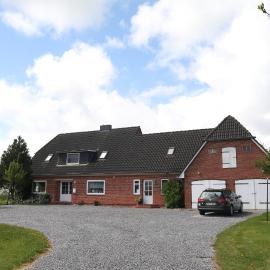 Ferienwohnung Süderdeich โรงแรมในNeukirchen