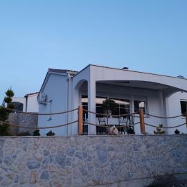 HIŠA MANDRE, hotel in Mandre