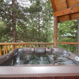 Trappers Chalet by KABINO Luxury Mountain Lodge Hot Tub Close to Yellowstone and Harriman Park Grill WiFi