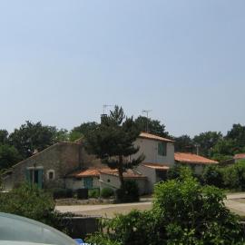 Le Puy Babin chambres familiales à la ferme, hotell i Saint-Mathurin