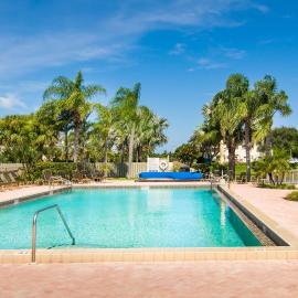 Luxury Totally Renovated Jupiter Villa 2/2 1900 ft from beach
