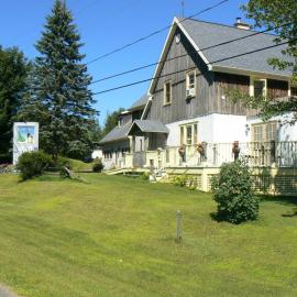 Magog-Orford में, होटल Auberge de la Tour et Spa