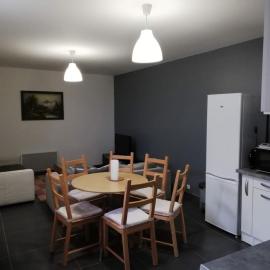 Maison Duplex & Appartement sur cour، فندق في La Ferté-Gaucher
