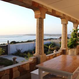 Yield House and Cottages, hotel in Port Nolloth