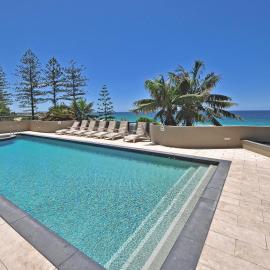 Clubb Coolum Beach Resort Sunshine Coast, hotel in Coolum Beach