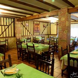 Hostal Restaurante El Final, hotel in El Cabaco